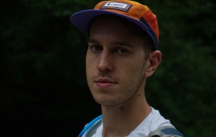 Photo of many with orange hat