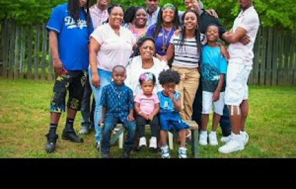 my family im ythe one in the blk in the back