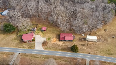 view of front portion of property