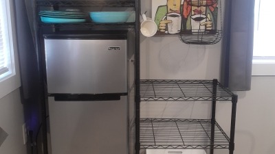 Airbnb frig and microwave