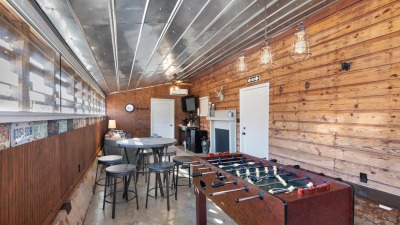 Wedding venue for 200 people complete with climate controlled groom's suite.