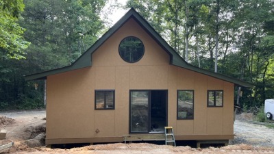 Rear of 1,000 sf cottage