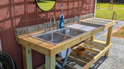 Garden build potting bench with sink