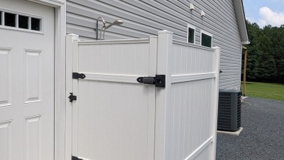 Outdoor shower (hot/cold water)