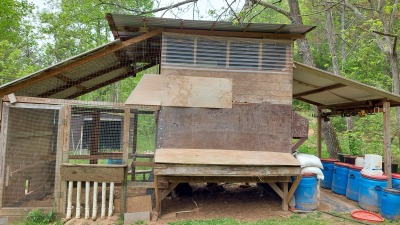 chicken coop 8X16 has water and electric