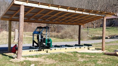 sawmill woodland mills HM130max cuts 30" wide up to 16ft long